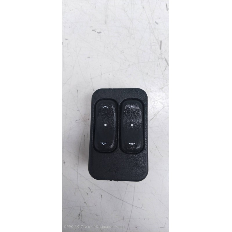 Recambio de mando elevalunas delantero izquierdo para opel corsa c blue line referencia OEM IAM 13363202 24409205 