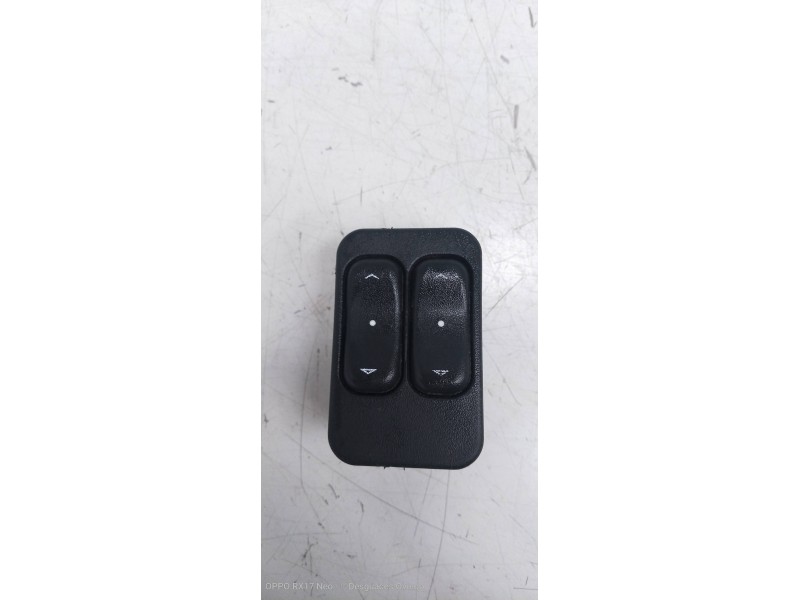 Recambio de mando elevalunas delantero izquierdo para opel corsa c blue line referencia OEM IAM 13363202 24409205 
