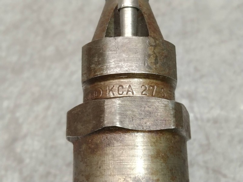 Recambio de inyector para mercedes clase e (w124) berlina 300 d / e 300 d (124.130) referencia OEM IAM KCA27S55  BOSCH