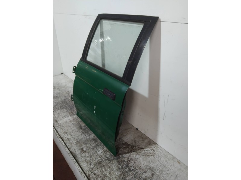 Recambio de puerta trasera izquierda para mitsubishi l 200 (k6/7) 2.5 turbodiesel referencia OEM IAM   4P