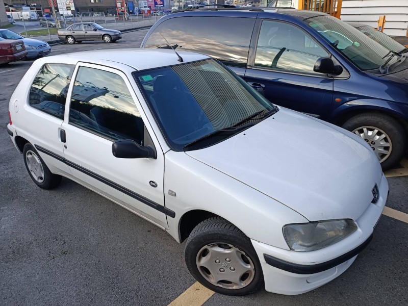 peugeot 106 (s2) del año 2000
