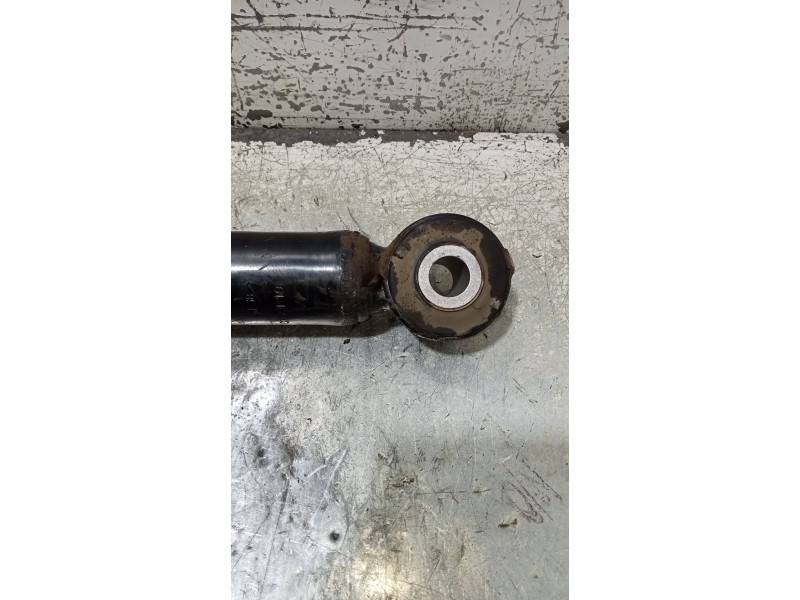 Recambio de amortiguador trasero derecho para dacia duster ii comfort referencia OEM IAM 562106321R  