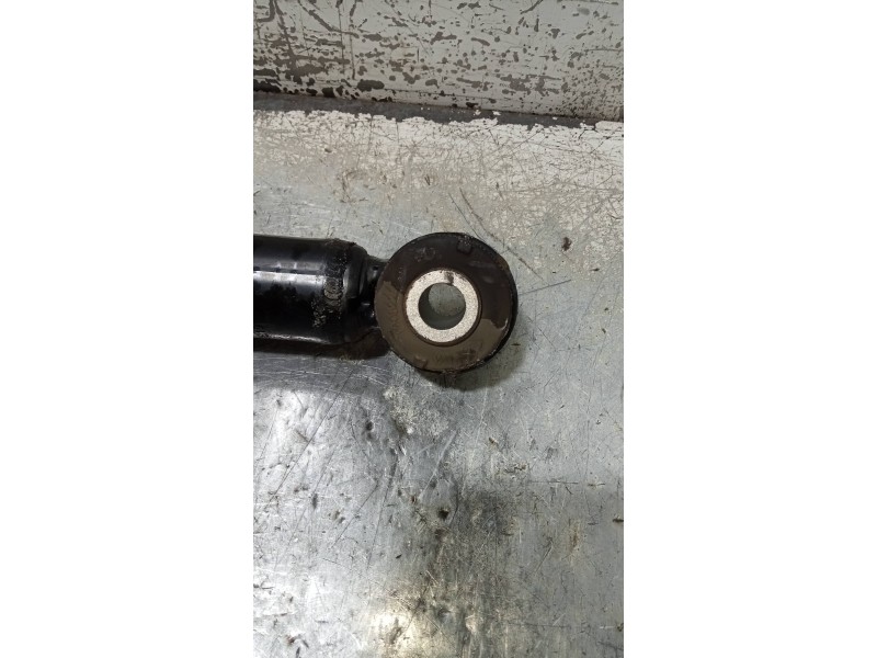 Recambio de amortiguador trasero izquierdo para dacia duster ii comfort referencia OEM IAM 562106321R  