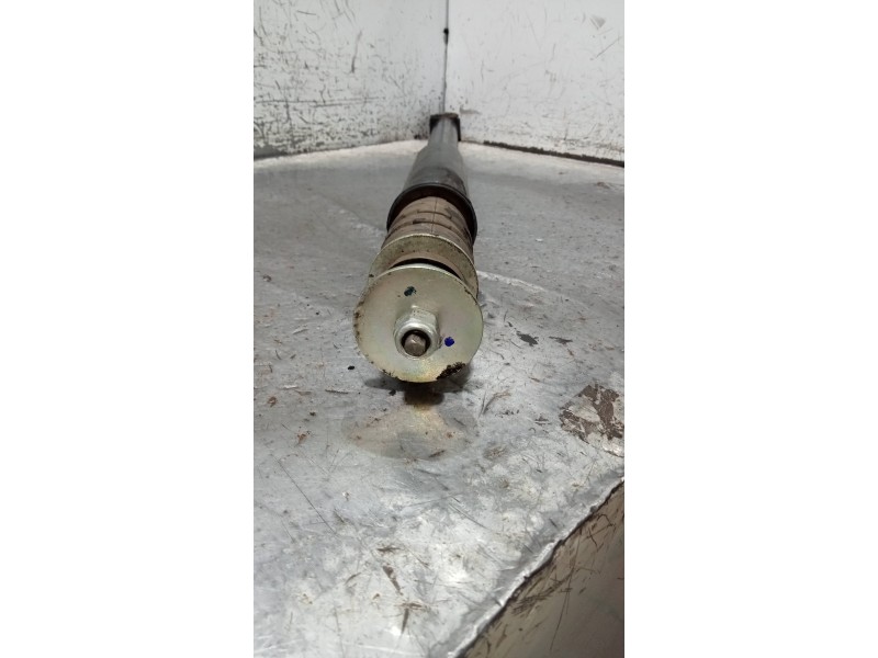 Recambio de amortiguador trasero izquierdo para dacia duster ii comfort referencia OEM IAM 562106321R  
