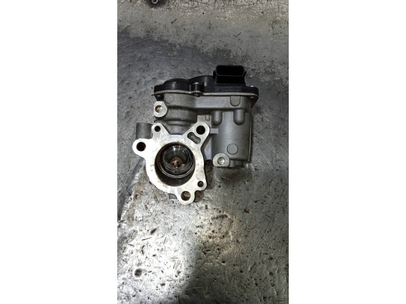 Recambio de valvula egr para dacia duster ii comfort referencia OEM IAM 147100361R  