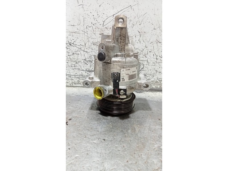 Recambio de compresor aire acondicionado para dacia duster ii comfort referencia OEM IAM 926001571R T98082AA 