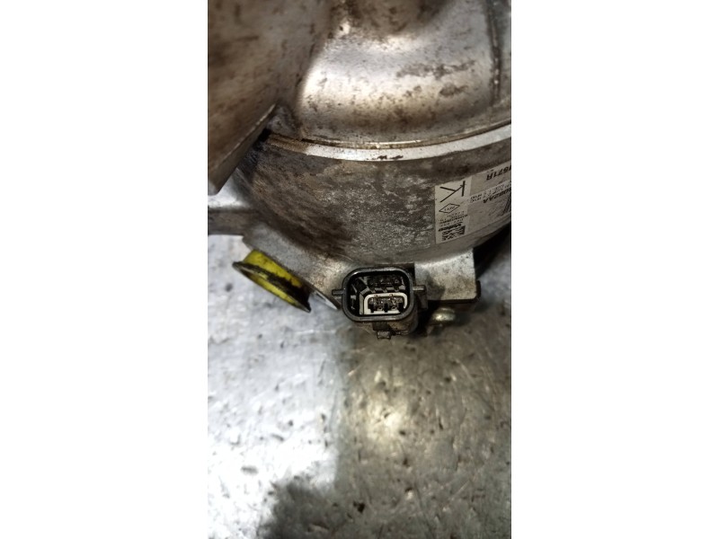 Recambio de compresor aire acondicionado para dacia duster ii comfort referencia OEM IAM 926001571R T98082AA 