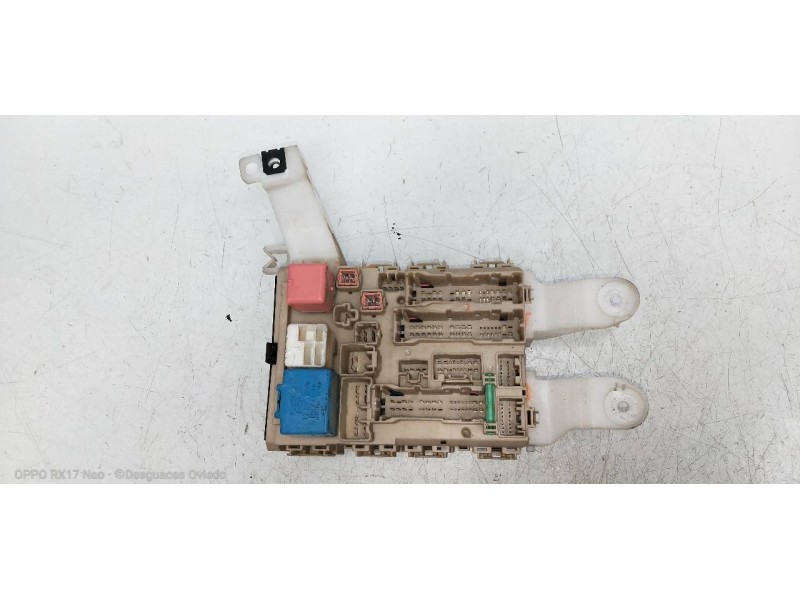 Recambio de caja reles / fusibles para toyota auris active referencia OEM IAM 8273002J70A 279411E23 