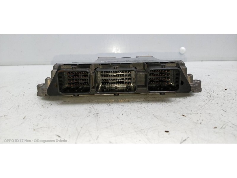Recambio de centralita motor uce para renault megane ii berlina 5p dynamique referencia OEM IAM 0281013366 8200601334 8200631560