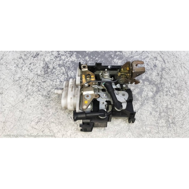 Recambio de motor cierre centralizado delantero derecho para audi a4 berlina (b5) 2.4 referencia OEM IAM 8D1837016F  