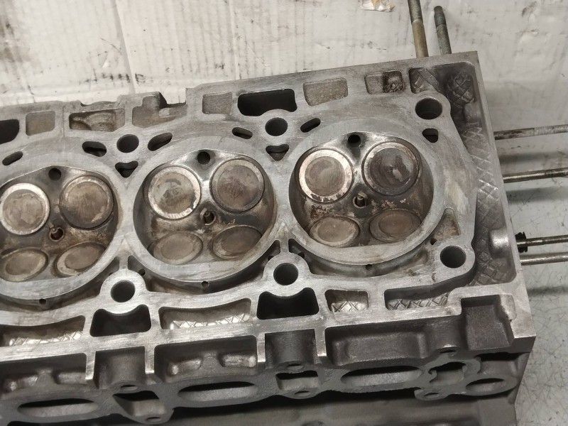 Recambio de culata para citroen c5 berlina 2.0 hpi exclusive referencia OEM IAM RLZ 9635251410 