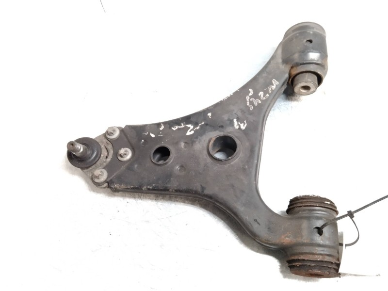 Recambio de brazo suspension inferior delantero izquierdo para mercedes clase b (w245) 2.0 cdi cat referencia OEM IAM   
