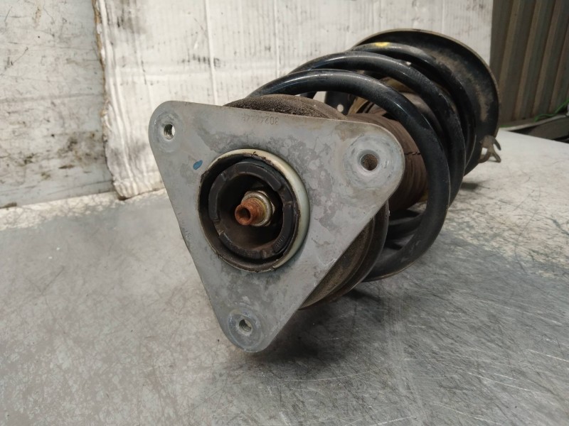 Recambio de amortiguador delantero izquierdo para renault clio iv business referencia OEM IAM 543026988R  