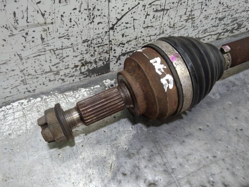 Recambio de transmision delantera derecha para renault clio iv business referencia OEM IAM 391000926R  