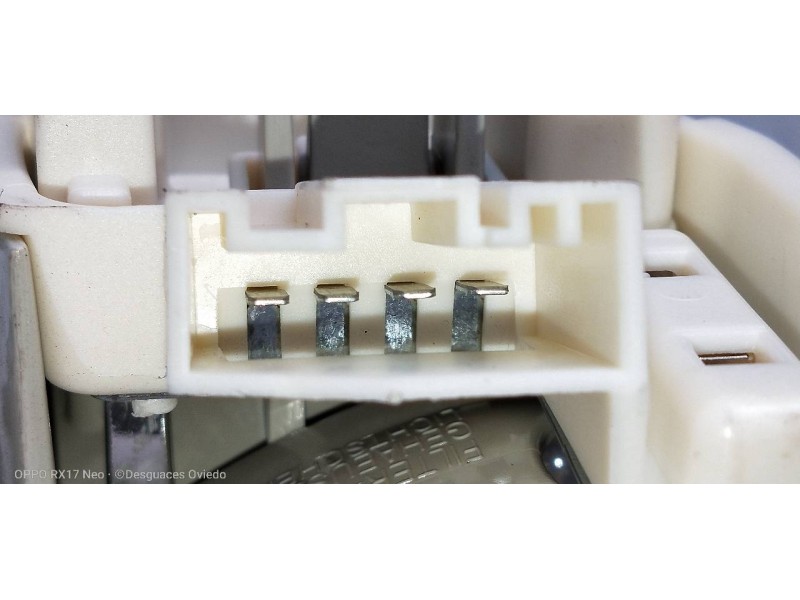 Recambio de piloto trasero derecho interior para bmw serie 3 berlina (e90) 320d referencia OEM IAM    Recambio de piloto trasero derecho interior para bmw serie 3 berlina (e90) 320d referencia OEM IAM