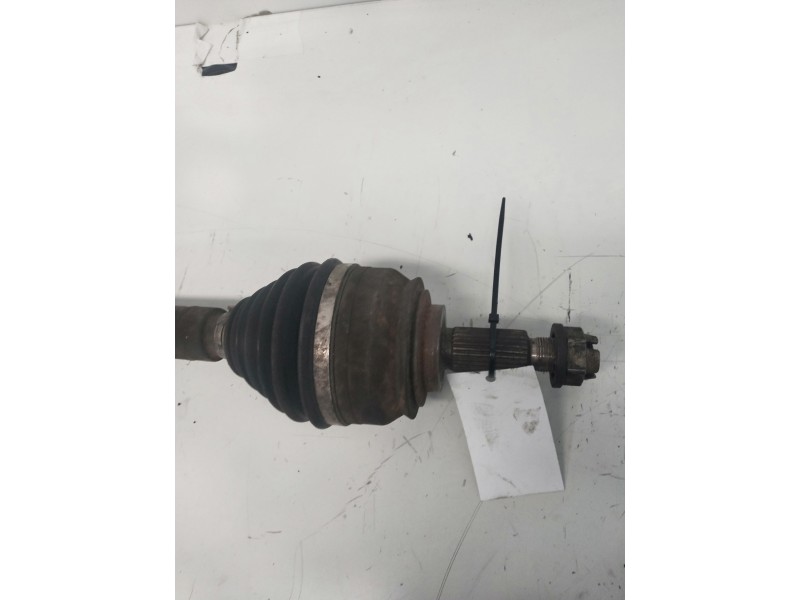 Recambio de transmision delantera izquierda para renault laguna ii (bg0) confort authentique referencia OEM IAM 8200470131  