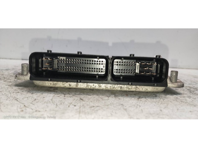 Recambio de centralita motor uce para volkswagen golf iv berlina (1j1) básico referencia OEM IAM 0281010662 038906019FF 