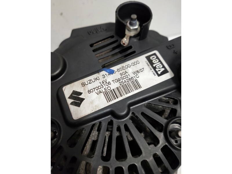 Recambio de alternador para suzuki swift berlina (mz) gl (3-ptas.) referencia OEM IAM 3140085E00000 VALEO 