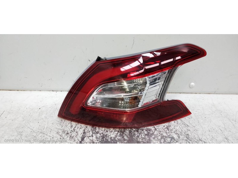 Recambio de piloto trasero derecho para peugeot 308 allure referencia OEM IAM 9677817580  