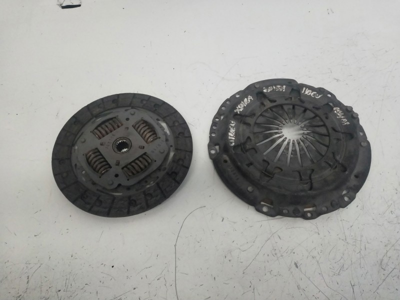 Recambio de kit embrague para citroen xsara berlina 2.0 hdi tonic (80kw) referencia OEM IAM   