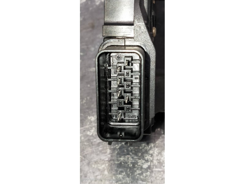 Recambio de motor cierre centralizado trasero izquierdo para ford focus berlina (cap) trend referencia OEM IAM 4M5AR26413BB  