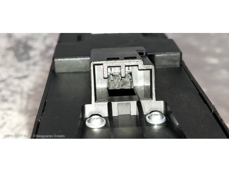 Recambio de mando elevalunas delantero izquierdo para volvo s40 berlina 2.0 d kinetic referencia OEM IAM 30795081 03451700 