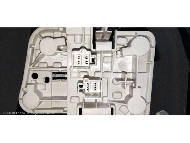 Recambio de piloto trasero izquierdo para volvo s40 berlina 2.0 d kinetic referencia OEM IAM   