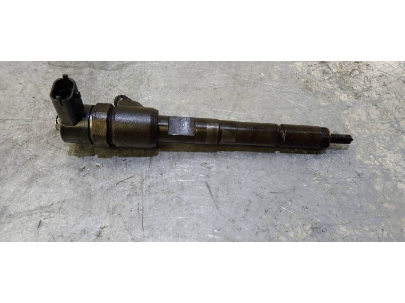 Recambio de inyector para fiat doblo cargo (223) 1.3 jtd referencia OEM IAM 0445110083  