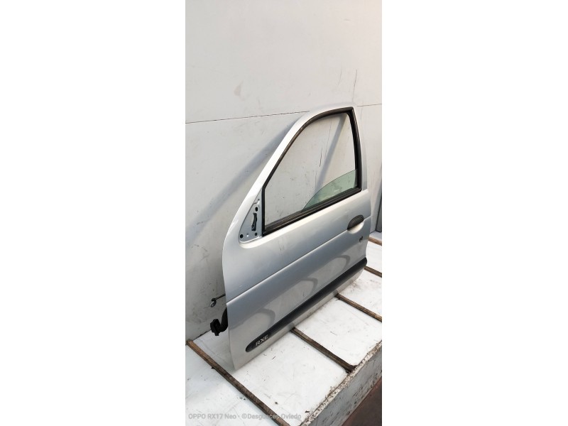 Recambio de puerta delantera izquierda para renault megane i fase 2 gandtour (ka..) 1.9 dti century referencia OEM IAM   