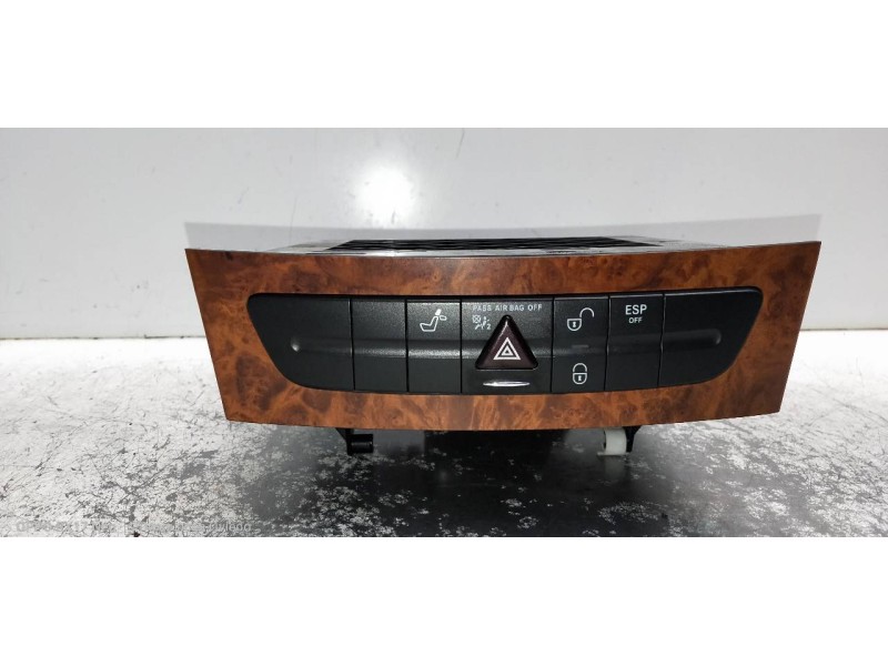 Recambio de mando multifuncion para mercedes clase cls (w219) 320 cdi (219.322) referencia OEM IAM A2116800552  