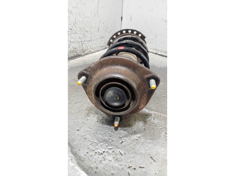Recambio de amortiguador delantero izquierdo para ssangyong tivoli crystal 4x2 referencia OEM IAM 4431035400  