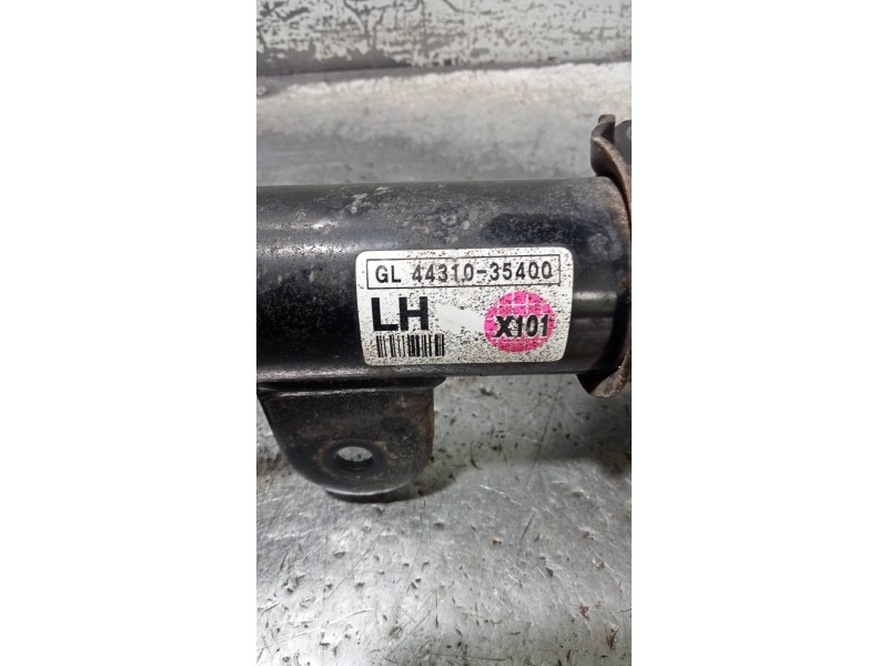 Recambio de amortiguador delantero izquierdo para ssangyong tivoli crystal 4x2 referencia OEM IAM 4431035400  