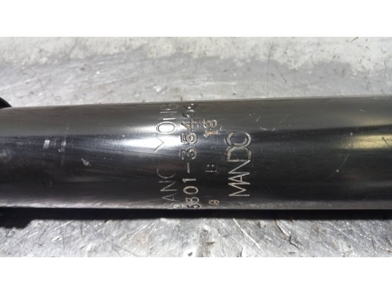 Recambio de amortiguador trasero izquierdo para ssangyong tivoli crystal 4x2 referencia OEM IAM 4530135400  
