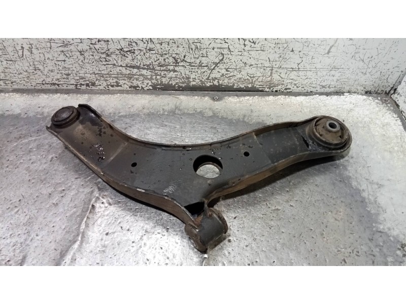Recambio de brazo suspension inferior delantero izquierdo para ssangyong tivoli crystal 4x2 referencia OEM IAM   