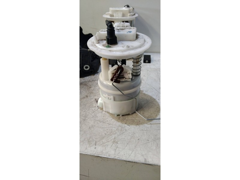 Recambio de bomba combustible para dacia sandero comfort referencia OEM IAM 172026951R 100123719 