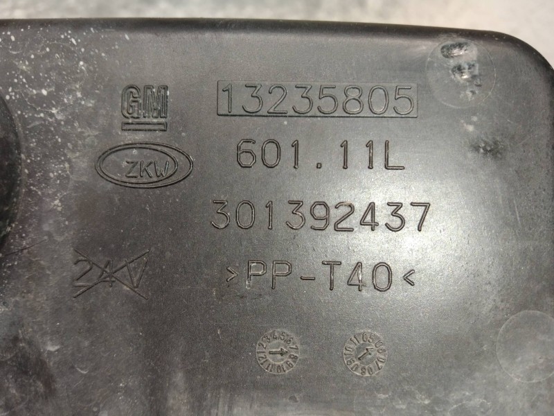 Recambio de faro antiniebla izquierdo para opel meriva cosmo referencia OEM IAM 13235805 301392437 