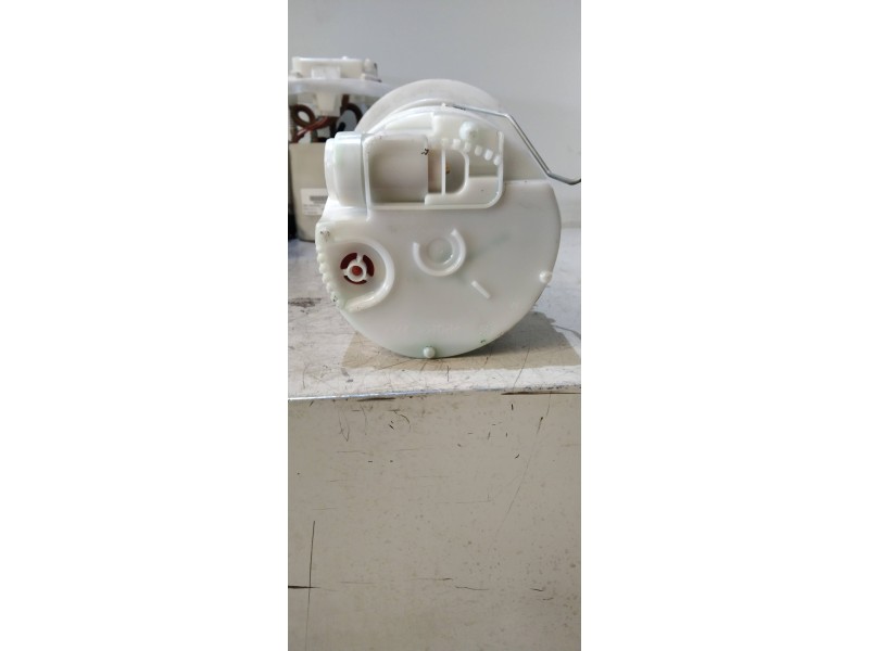 Recambio de bomba combustible para dacia sandero comfort referencia OEM IAM 172026951R 100123719 