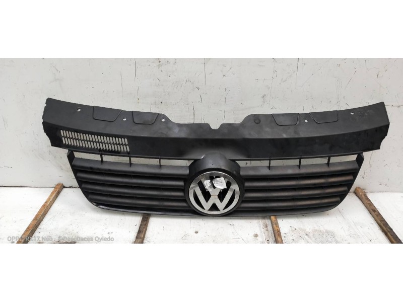Recambio de rejilla delantera para volkswagen t5 transporter/furgoneta caja cerrada referencia OEM IAM   