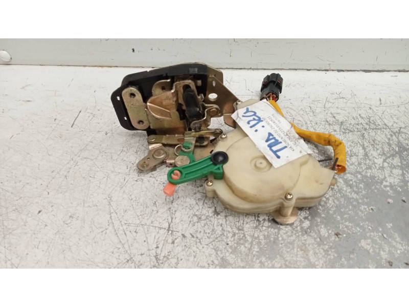 Recambio de motor cierre centralizado trasero izquierdo para kia sorento 2.5 crdi ex referencia OEM IAM   