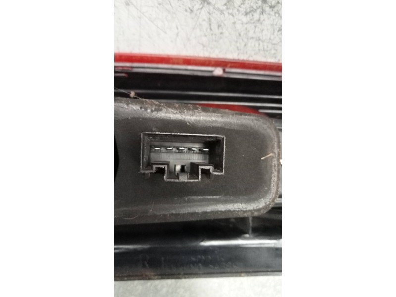 Recambio de piloto trasero derecho para ford fiesta (cbk) ghia referencia OEM IAM 2S6113N004  