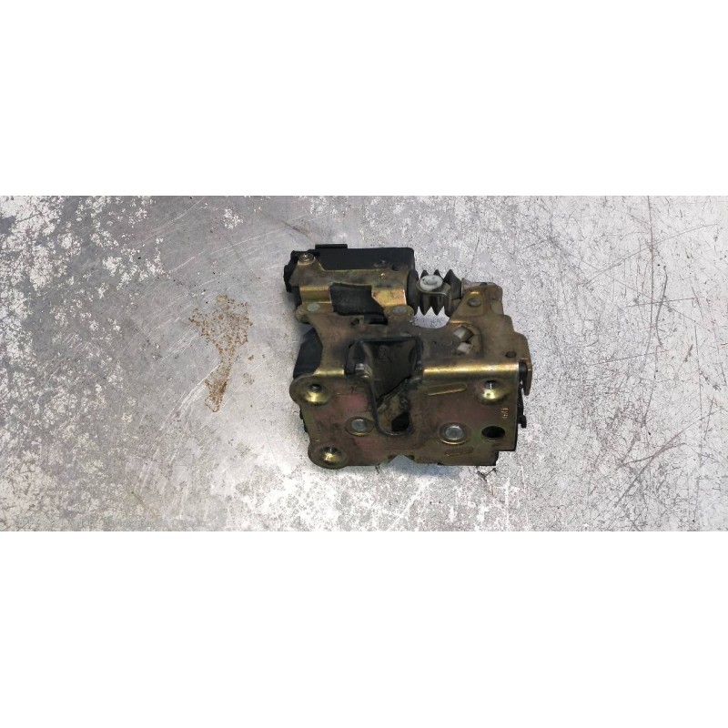 Recambio de motor cierre centralizado delantero derecho para renault twingo (co6) 1.2 privilege (c068/6c/6d) referencia OEM IAM 