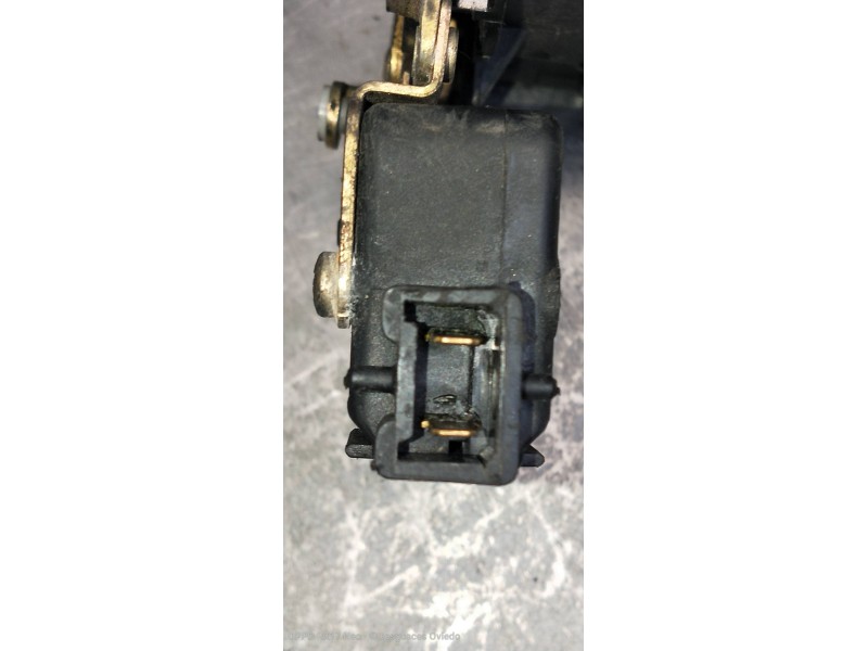 Recambio de motor cierre centralizado delantero derecho para renault twingo (co6) 1.2 privilege (c068/6c/6d) referencia OEM IAM 