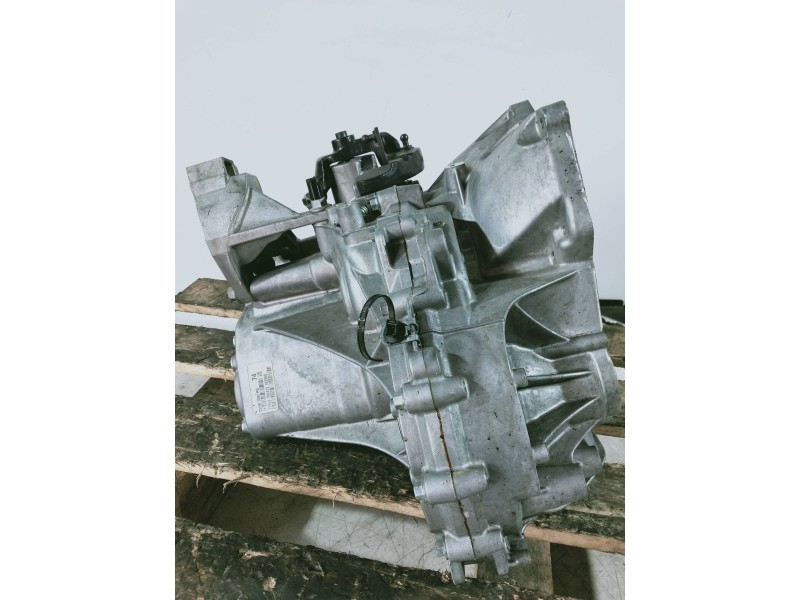 Recambio de caja cambios para ford focus lim. (cb8) sport referencia OEM IAM 6VCR7002PD TTFL0 100412 182906 6V