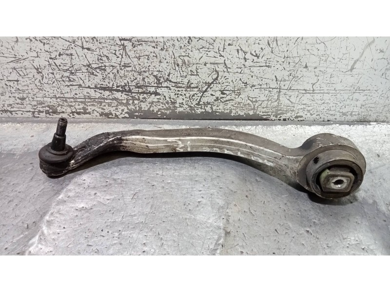 Recambio de brazo suspension inferior delantero izquierdo para audi a4 berlina (b5) 2.4 referencia OEM IAM 4D0407695J  