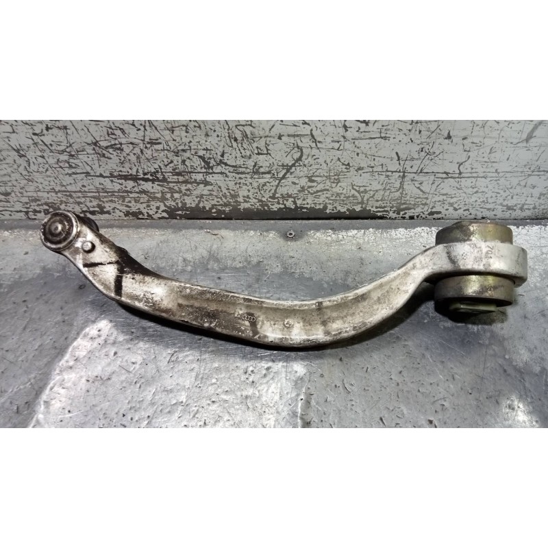 Recambio de brazo suspension inferior delantero izquierdo para audi a4 berlina (b5) 2.4 referencia OEM IAM 4D0407695J  