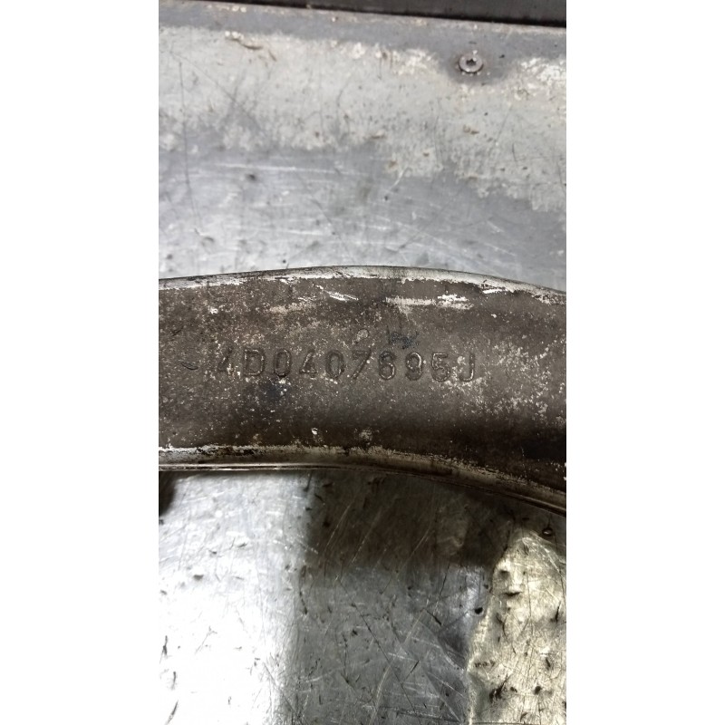 Recambio de brazo suspension inferior delantero izquierdo para audi a4 berlina (b5) 2.4 referencia OEM IAM 4D0407695J  