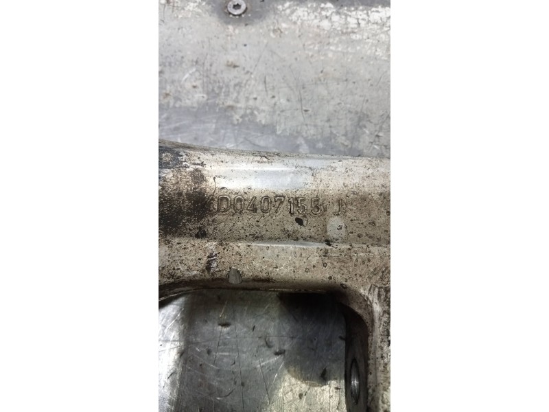 Recambio de brazo suspension inferior delantero izquierdo para audi a4 berlina (b5) 2.4 referencia OEM IAM 4D0407155J  