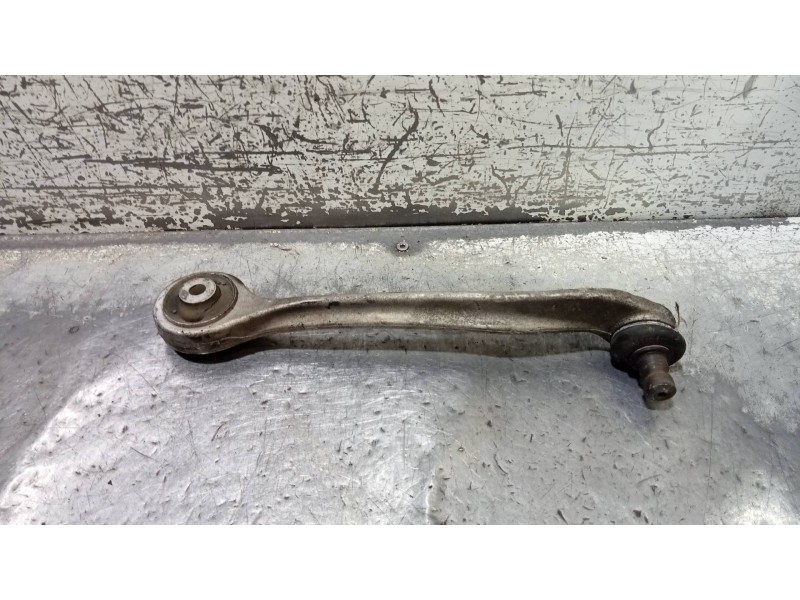 Recambio de brazo suspension superior delantero izquierdo para audi a4 berlina (b5) 2.4 referencia OEM IAM   