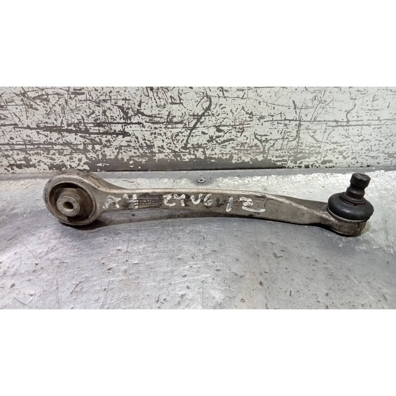 Recambio de brazo suspension superior delantero izquierdo para audi a4 berlina (b5) 2.4 referencia OEM IAM   