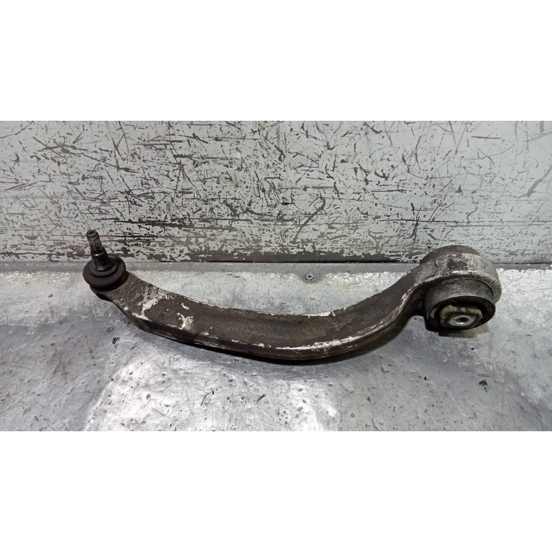 Recambio de brazo suspension inferior delantero derecho para audi a4 berlina (b5) 2.4 referencia OEM IAM 4D0407696J  